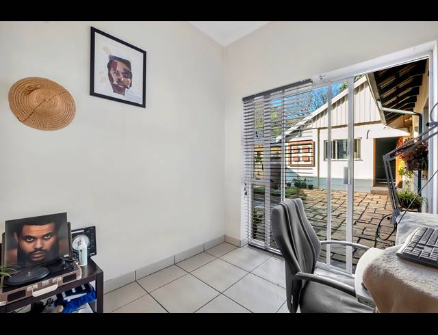 5 BEDROOM HOUSE FOR SALE IN FERNDALE